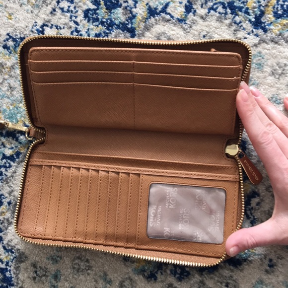 Michael Kors Zippered Wallet - Picture 2 of 5